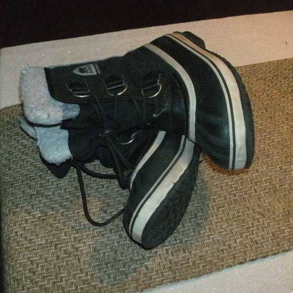 Sorel Kids Boots Black with Light Gray Interior - Picture 3 of 5